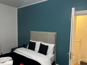 Kyoto House Central Derby I Very Spacious, Warm & Cosy I Netflixs 4 Bedrooms